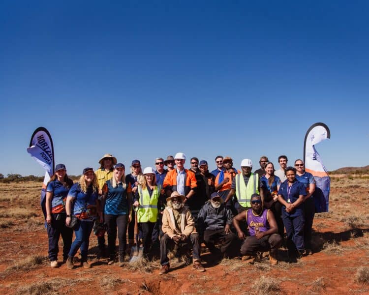 Group photo at the site of the new power station at Blackstone Community. Image: Horizon Power 