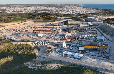 Australia’s largest jack-up barge deployed at $2.8b Alkimos desalination build
