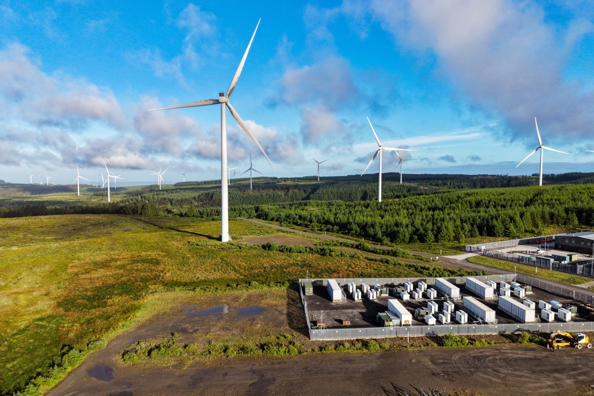 Financial deal sets green light for massive Queensland wind and battery project