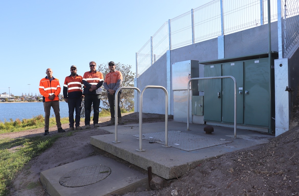 Retaining wall replaced at Lakes Entrance